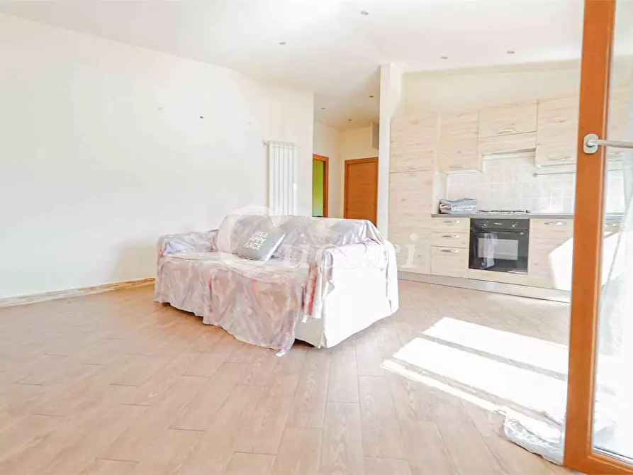 Immagine 2 di Trilocale in vendita  in via giuseppe verdi a Marino