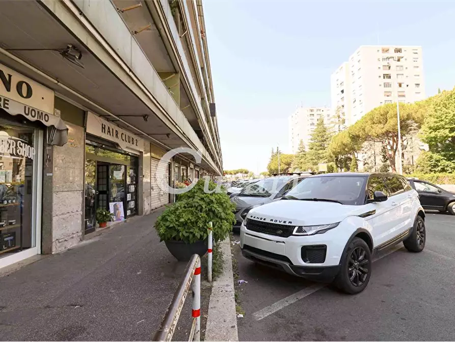 Immagine 4 di Negozio in vendita  in Viale Paolo Ferdinando Quaglia a Roma