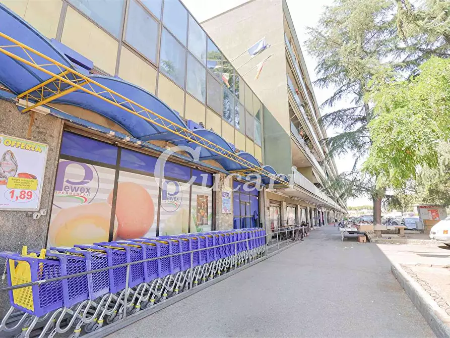 Immagine 33 di Negozio in vendita  in Viale Paolo Ferdinando Quaglia a Roma