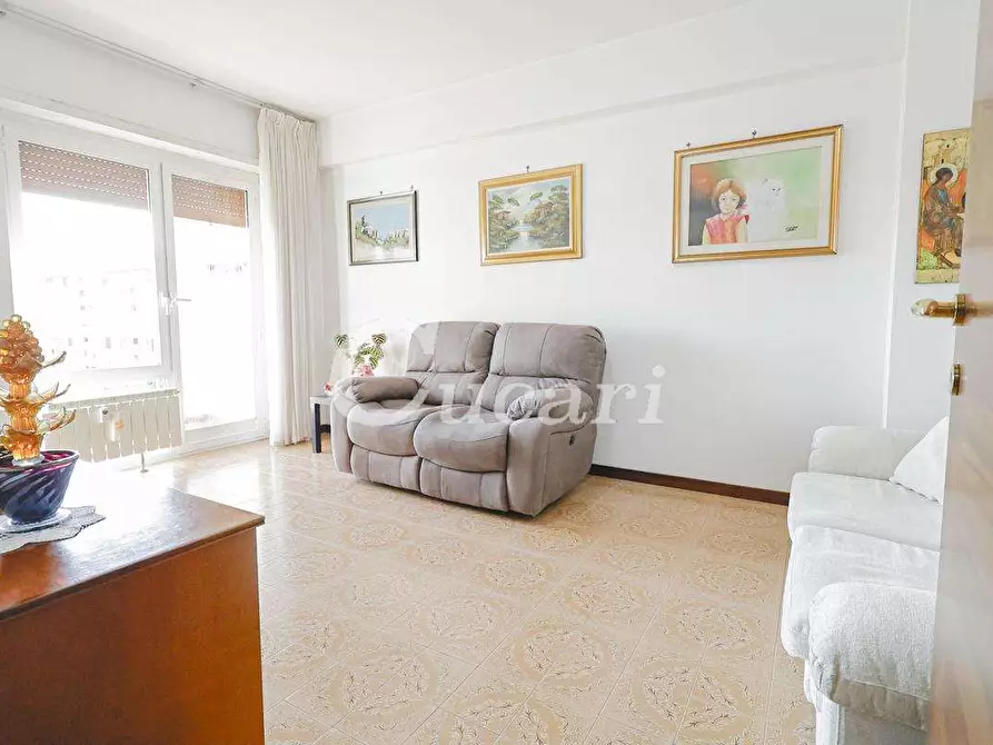 Immagine 1 di Trilocale in vendita  in Via Francesco Pellegrini a Roma