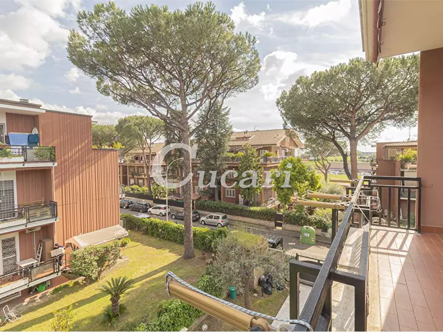 Immagine 10 di Quadrilocale in vendita  in Via Gravina di Puglia a Roma