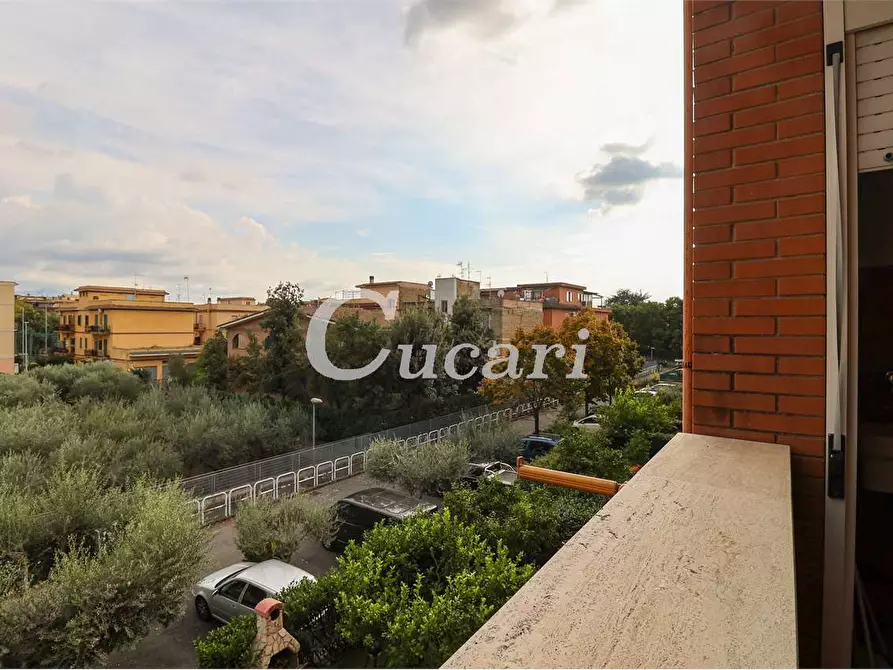 Immagine 29 di Bilocale in vendita  in Via Poseidone a Roma