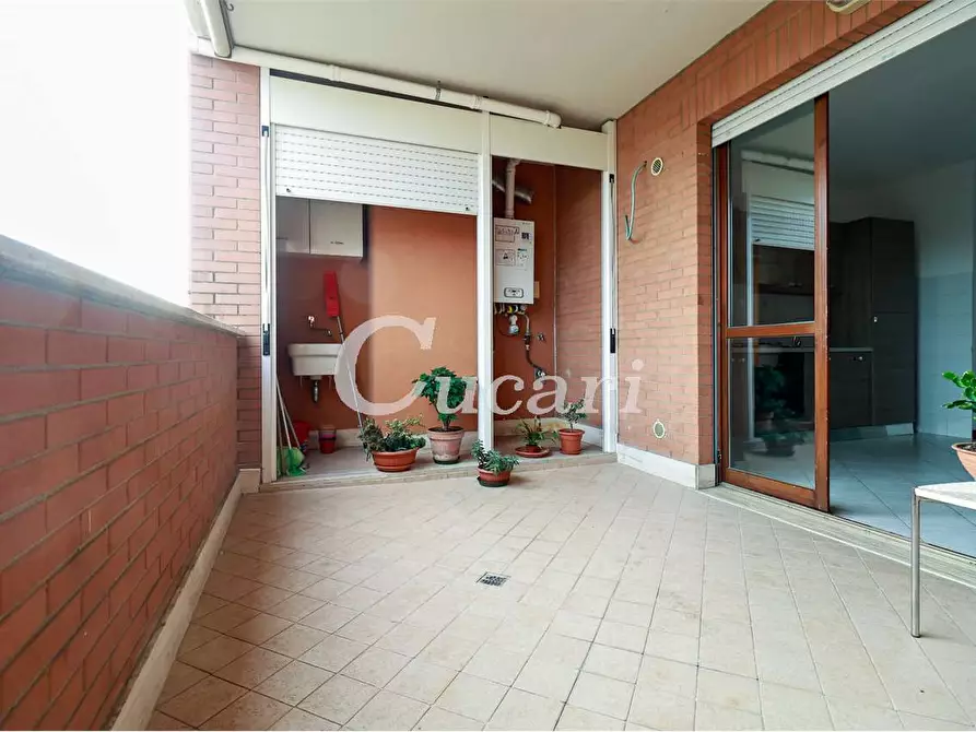 Immagine 22 di Bilocale in vendita  in Via Poseidone a Roma