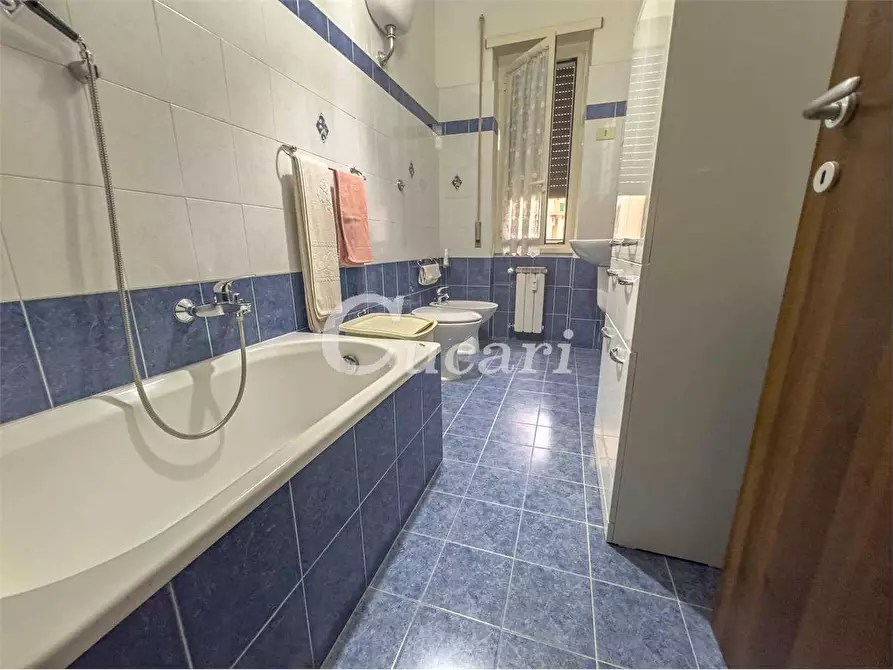 Immagine 15 di Appartamento in vendita  in viale del lavoro 108 a Ciampino