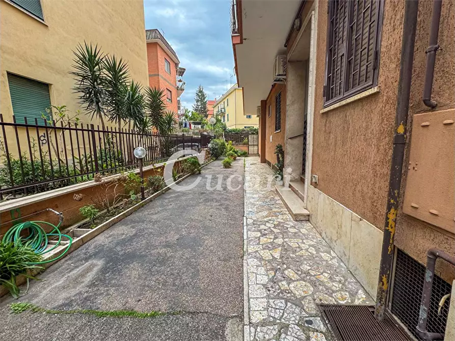 Immagine 50 di Appartamento in vendita  in viale del lavoro 108 a Ciampino