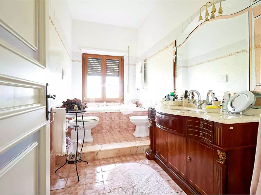 Immagine 35 di Villa in vendita  in viale tevere a Ardea