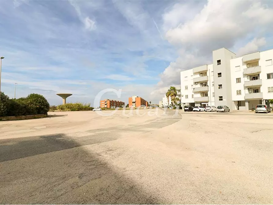 Immagine 11 di Garage in vendita  in largo dei germani a Ardea