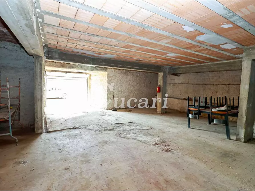 Immagine 9 di Garage in vendita  in via arno a Ardea