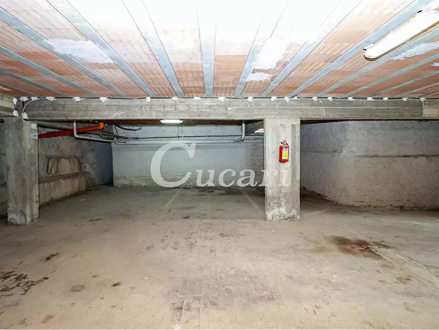 Immagine 4 di Garage in vendita  in via arno a Ardea