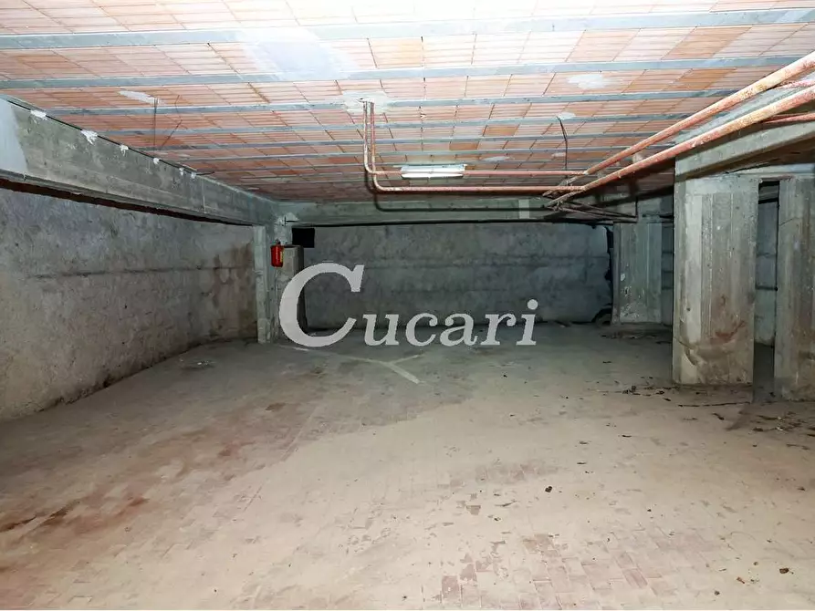 Immagine 3 di Garage in vendita  in via arno a Ardea