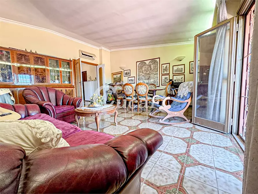 Immagine 19 di Quadrilocale in vendita  in VIA CERZETO a Roma