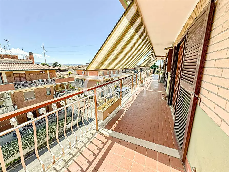 Immagine 46 di Quadrilocale in vendita  in VIA CERZETO a Roma