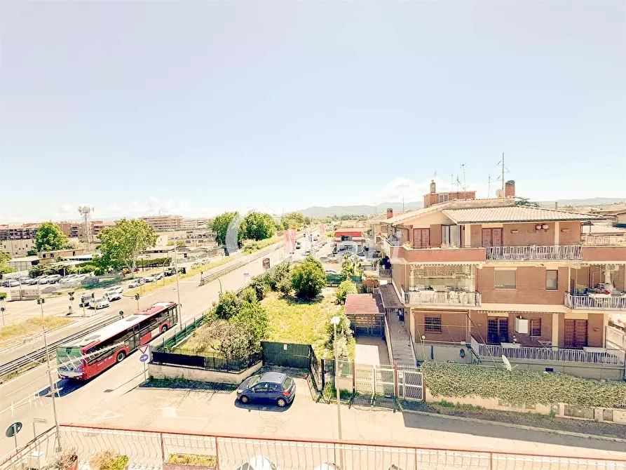 Immagine 49 di Quadrilocale in vendita  in VIA CERZETO a Roma