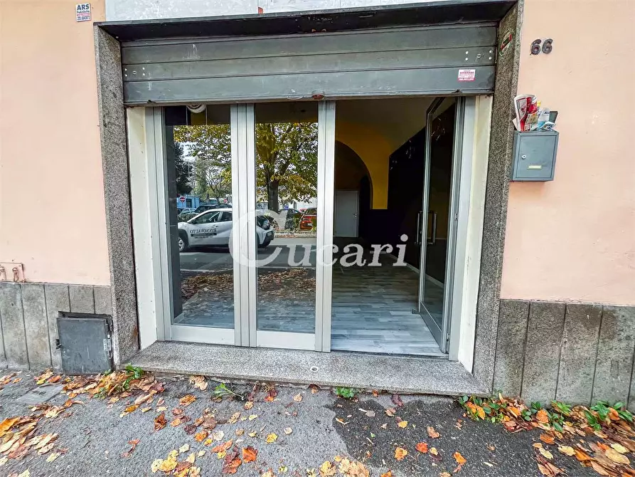 Immagine 18 di Negozio in affitto  in viale emilia romagna a Genzano Di Roma