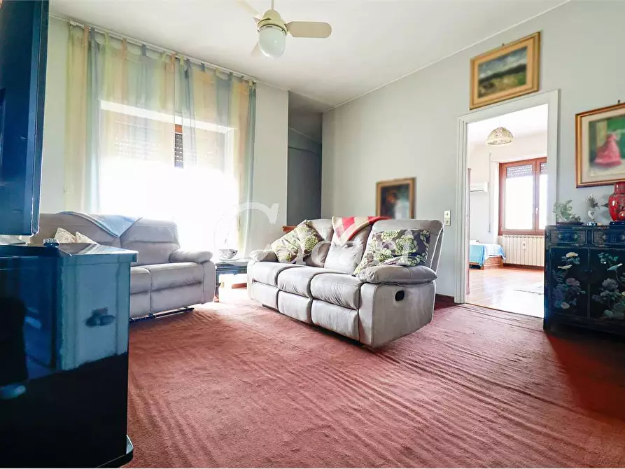 Immagine 31 di Villa in vendita  in viale tevere a Ardea