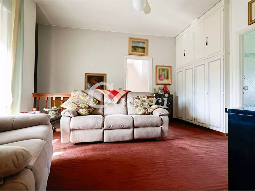 Immagine 33 di Villa in vendita  in viale tevere a Ardea