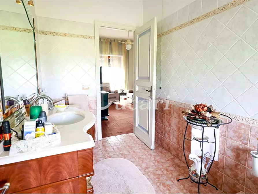 Immagine 34 di Villa in vendita  in viale tevere a Ardea