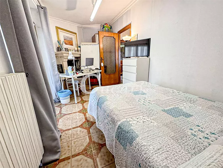 Immagine 42 di Quadrilocale in vendita  in VIA CERZETO a Roma