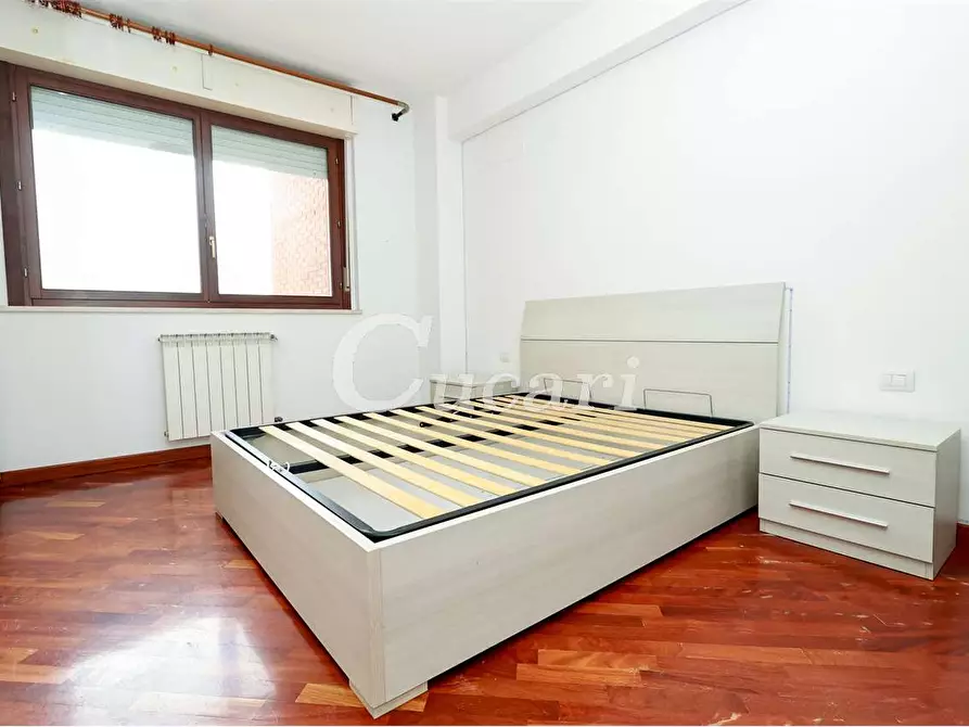 Immagine 9 di Bilocale in vendita  in Via Poseidone a Roma