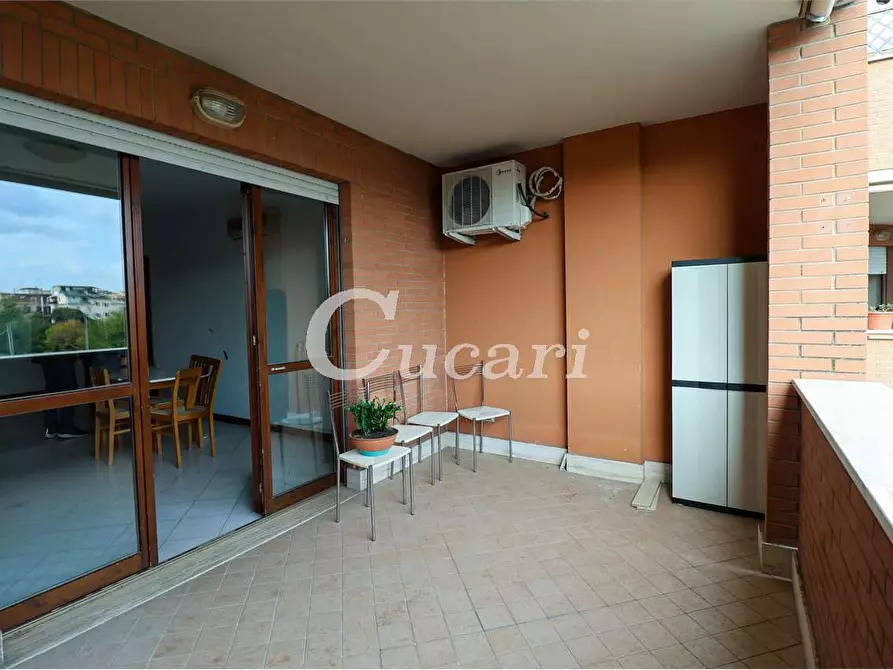 Immagine 21 di Bilocale in vendita  in Via Poseidone a Roma