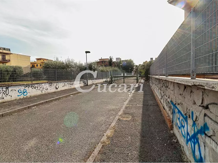 Immagine 27 di Bilocale in vendita  in Via Poseidone a Roma