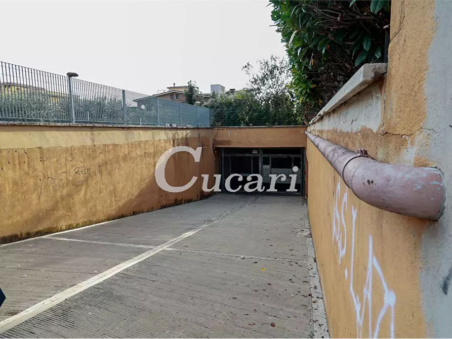 Immagine 32 di Bilocale in vendita  in Via Poseidone a Roma