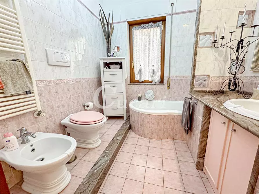 Immagine 28 di Quadrilocale in vendita  in via san carlo borromeo a Rocca Di Papa