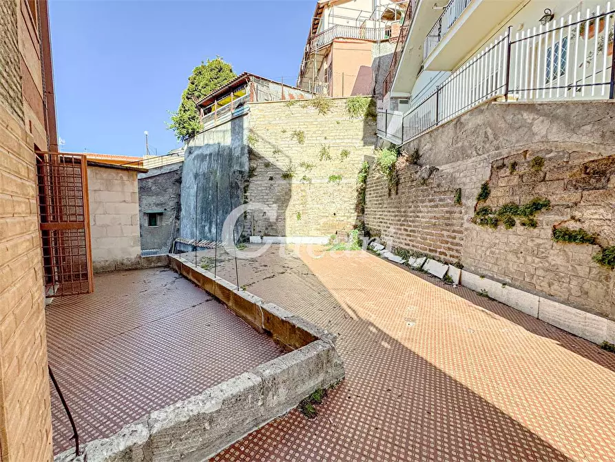 Immagine 54 di Quadrilocale in vendita  in via san carlo borromeo a Rocca Di Papa