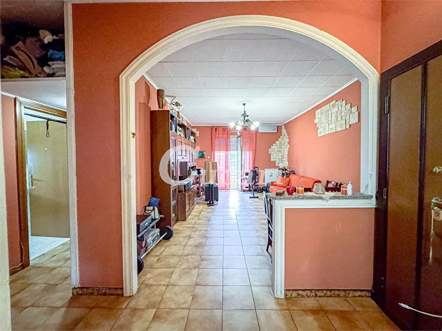 Immagine 1 di Trilocale in vendita  in via castelbellinio a Roma