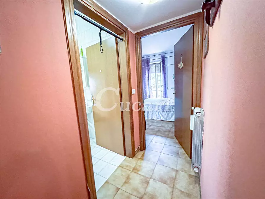 Immagine 10 di Trilocale in vendita  in via castelbellinio a Roma