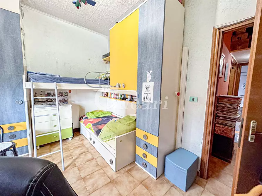 Immagine 12 di Trilocale in vendita  in via castelbellinio a Roma