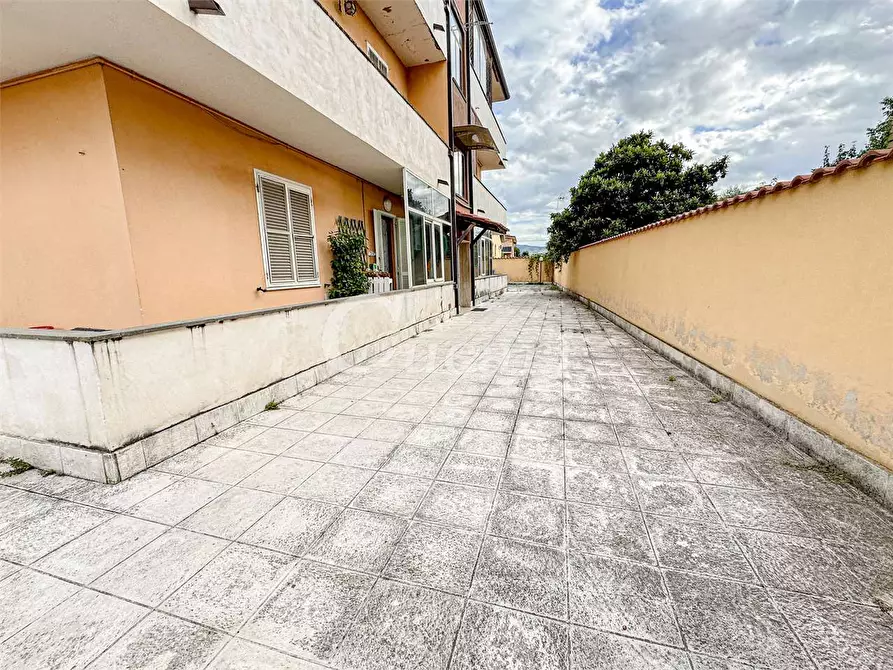 Immagine 34 di Trilocale in vendita  in via castelbellinio a Roma