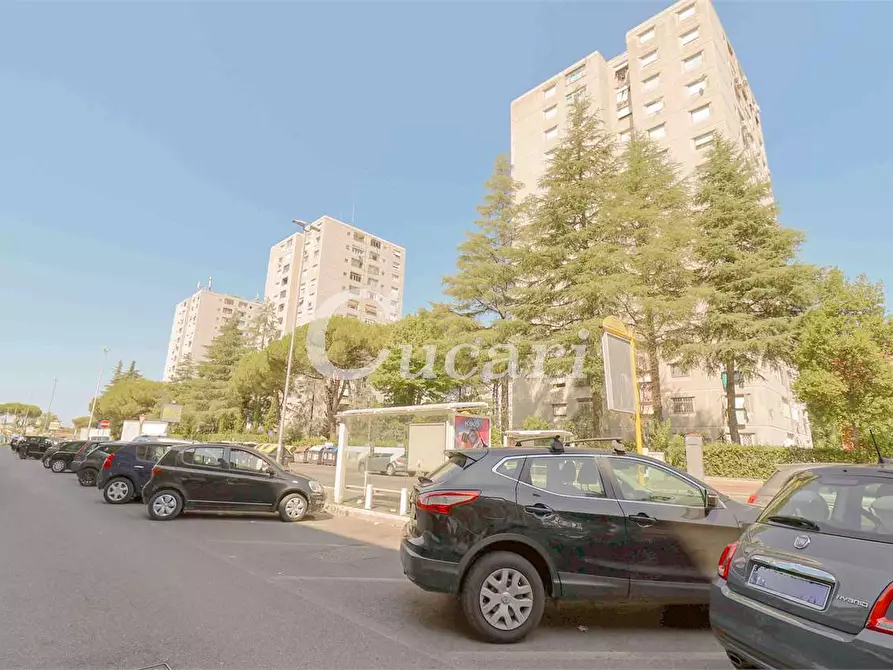 Immagine 5 di Negozio in affitto  in Viale Paolo Ferdinando Quaglia a Roma