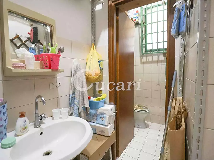 Immagine 28 di Negozio in affitto  in Viale Paolo Ferdinando Quaglia a Roma