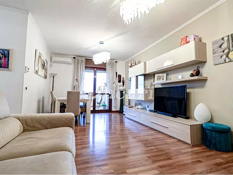 Immagine 2 di Trilocale in vendita  in via carlo bernardo mosca 57 a Roma