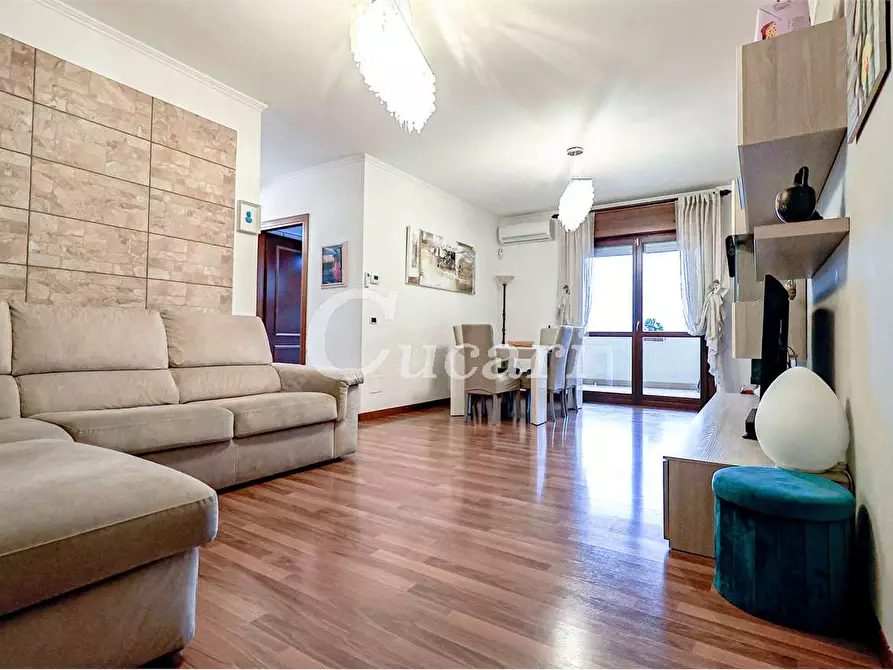 Immagine 3 di Trilocale in vendita  in via carlo bernardo mosca 57 a Roma