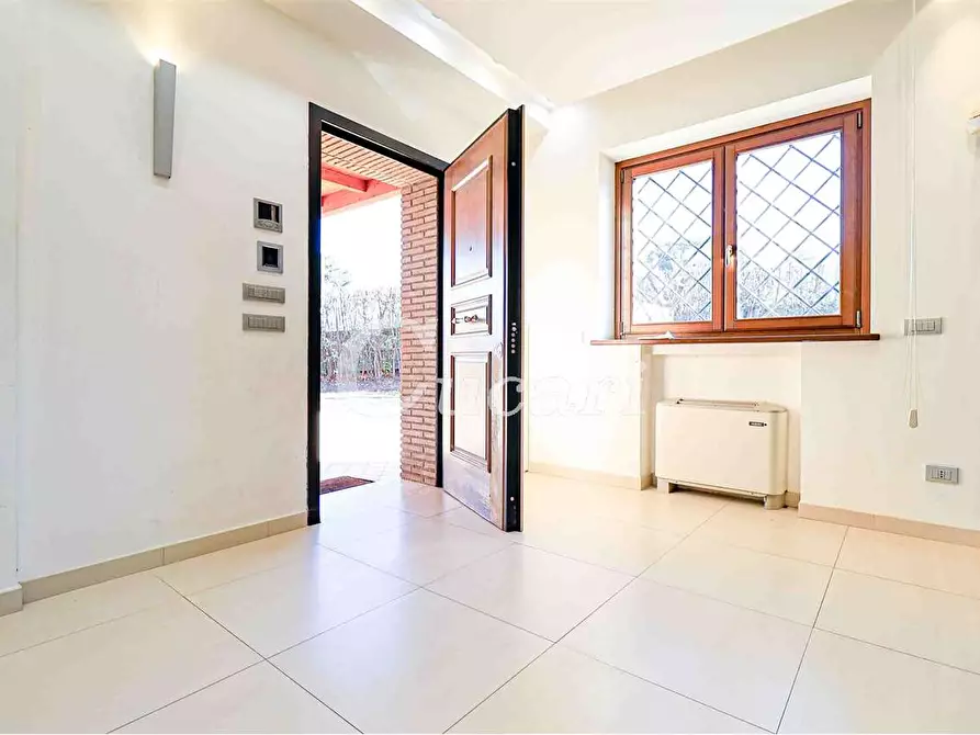 Immagine 6 di Casa bifamiliare in vendita  in Via Enrico Fermi a Frascati