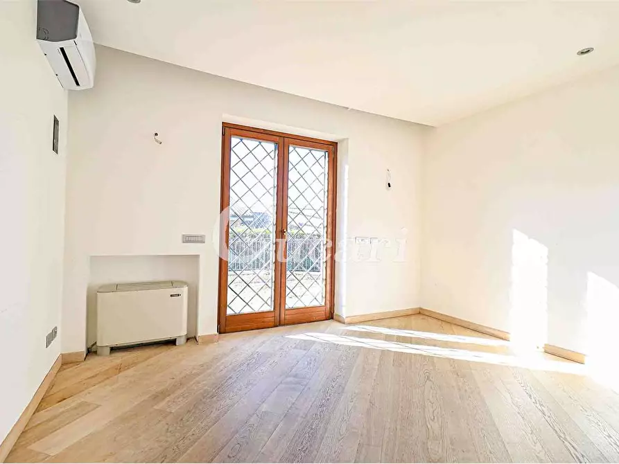 Immagine 15 di Casa bifamiliare in vendita  in Via Enrico Fermi a Frascati