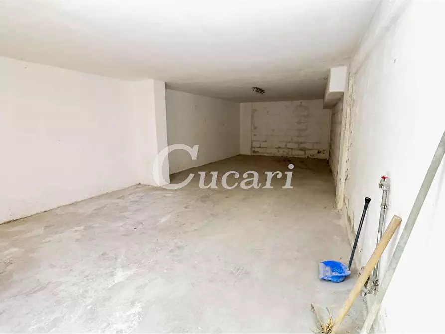 Immagine 3 di Garage in vendita  in largo dei germani a Ardea