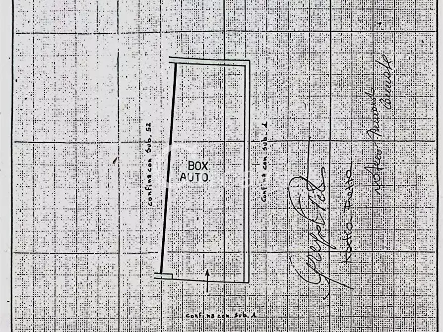 Immagine 16 di Garage in vendita  in largo dei germani a Ardea