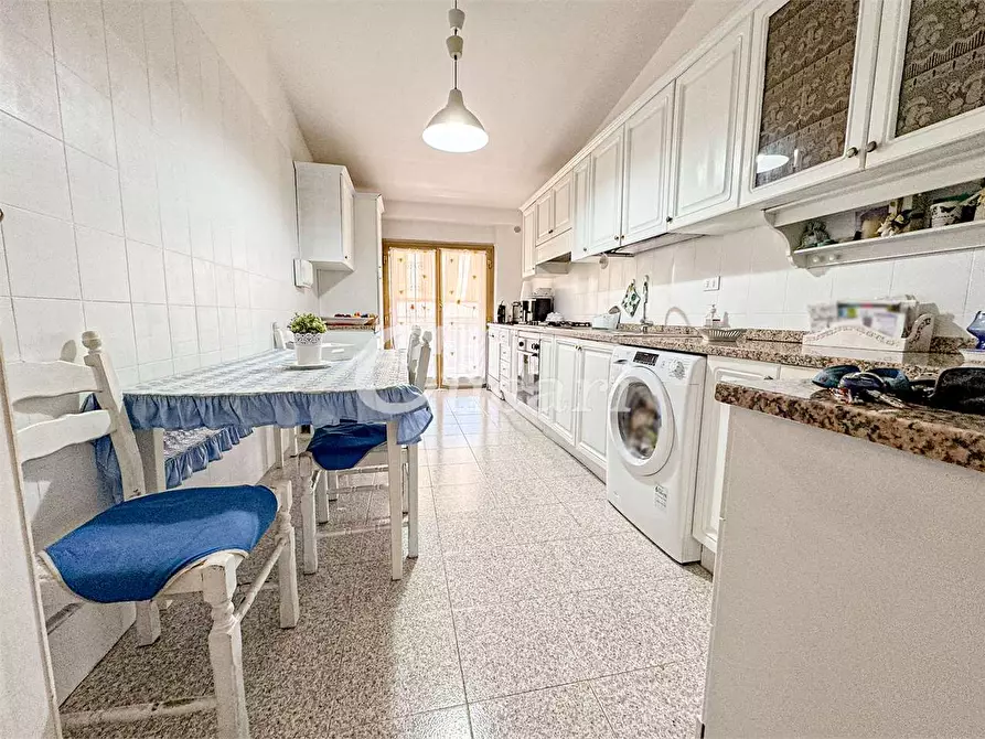 Immagine 8 di Quadrilocale in vendita  in VIA CERZETO a Roma