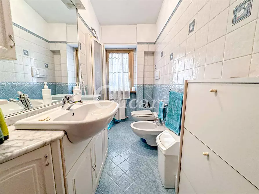 Immagine 33 di Quadrilocale in vendita  in VIA CERZETO a Roma