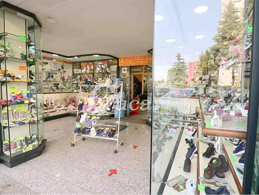 Immagine 6 di Negozio in affitto  in Viale Paolo Ferdinando Quaglia a Roma