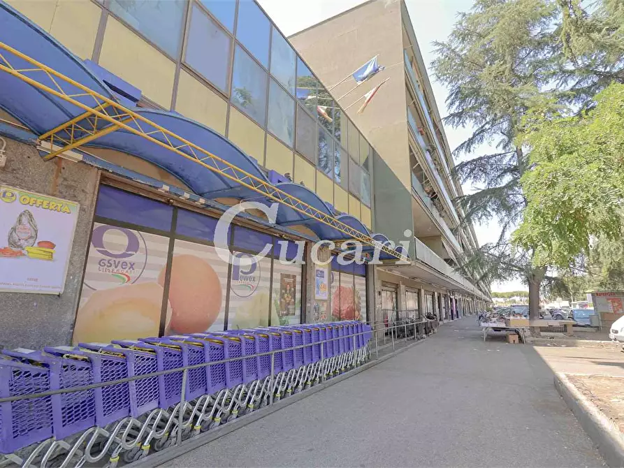 Immagine 32 di Negozio in affitto  in Viale Paolo Ferdinando Quaglia a Roma