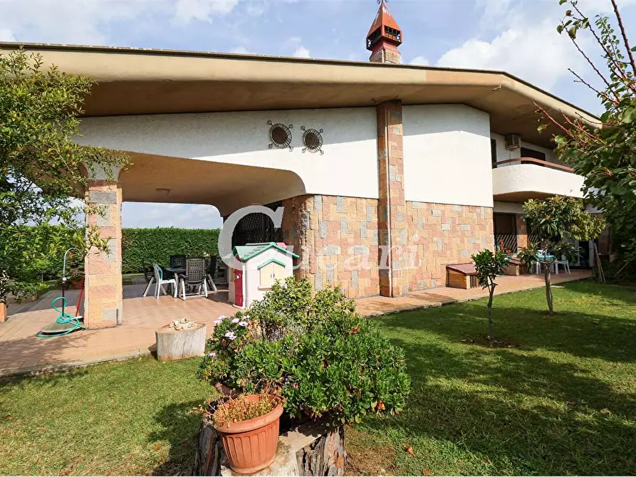 Immagine 9 di Villa in vendita  in viale tevere a Ardea
