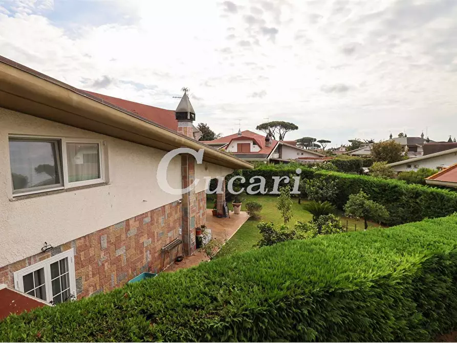 Immagine 55 di Villa in vendita  in viale tevere a Ardea