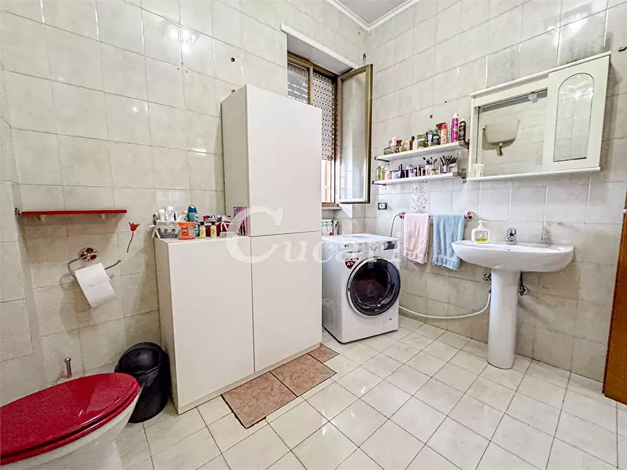 Immagine 8 di Trilocale in vendita  in via castelbellinio a Roma