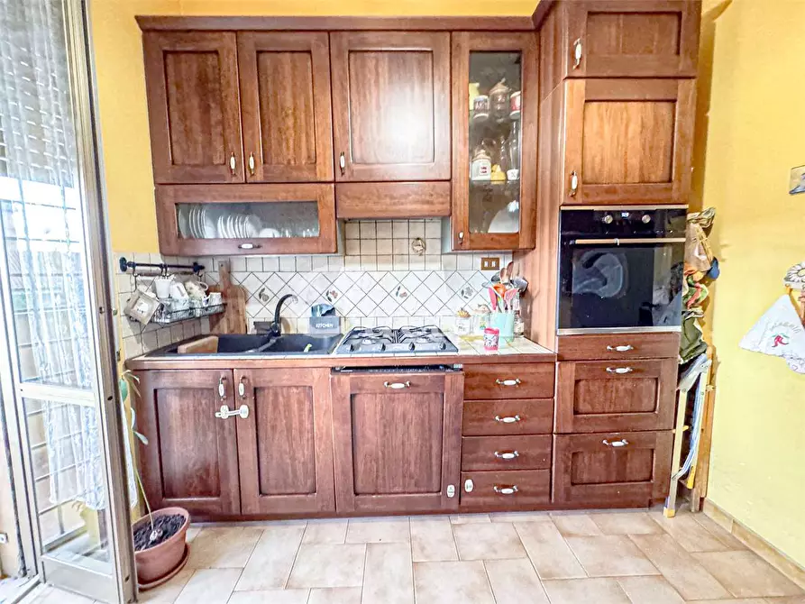 Immagine 21 di Trilocale in vendita  in via castelbellinio a Roma