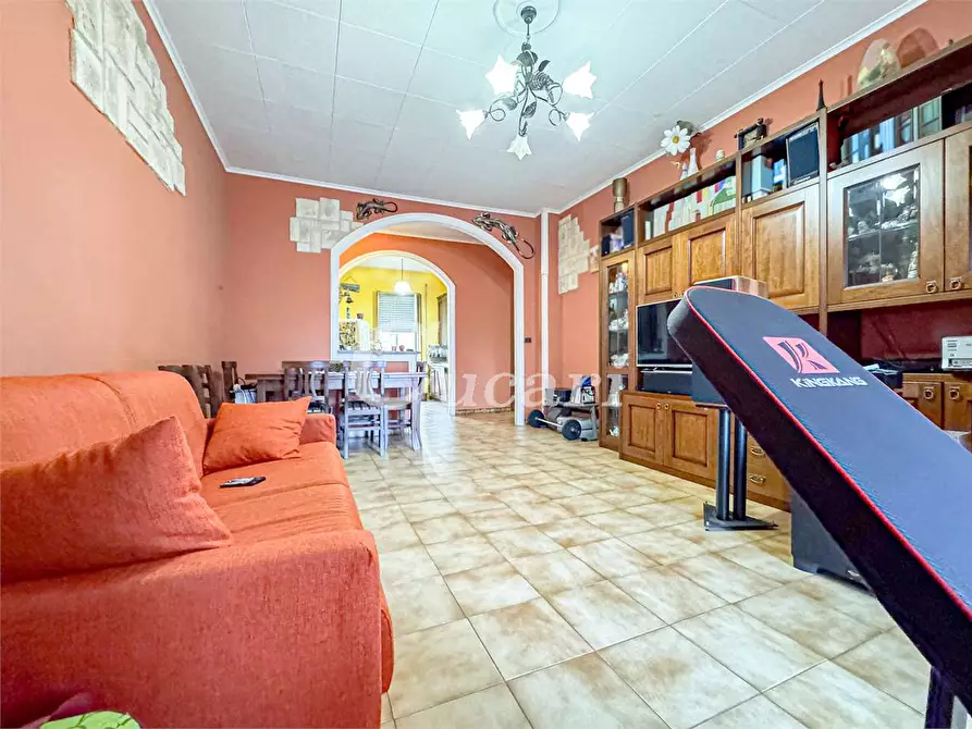 Immagine 22 di Trilocale in vendita  in via castelbellinio a Roma