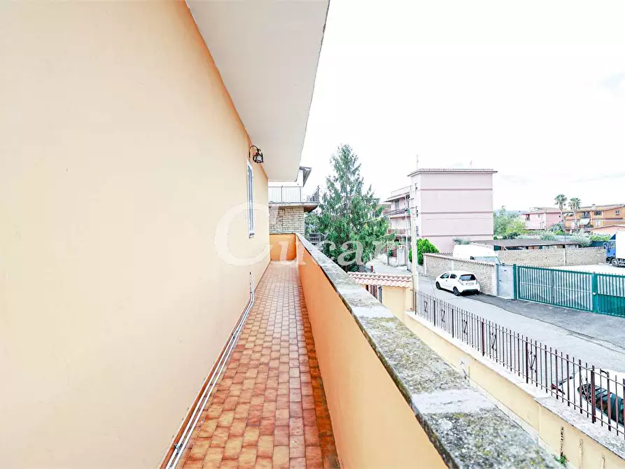 Immagine 35 di Trilocale in vendita  in via castelbellinio a Roma